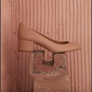 Malababa MADE IN SPAIN NUDE COMFORT HEELS sz 38